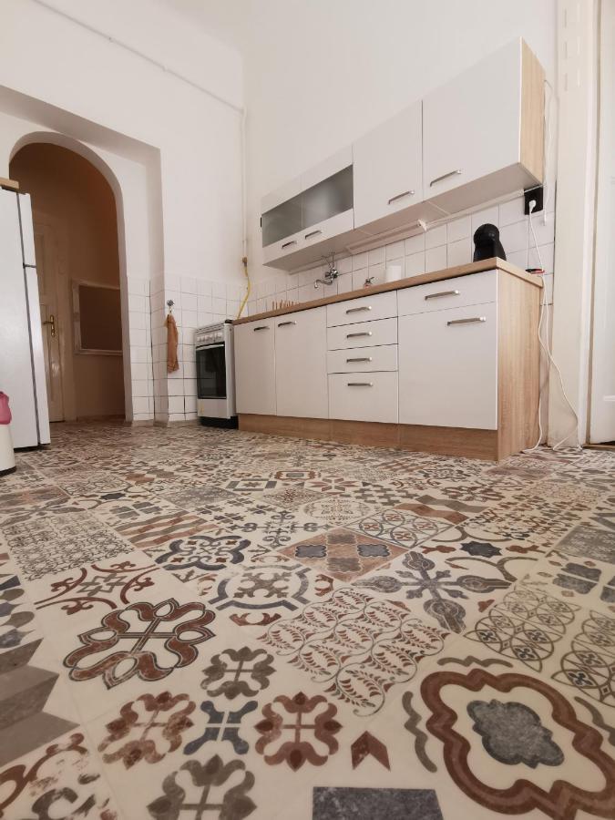 Antikvilla Apartman Сегед Екстериор снимка